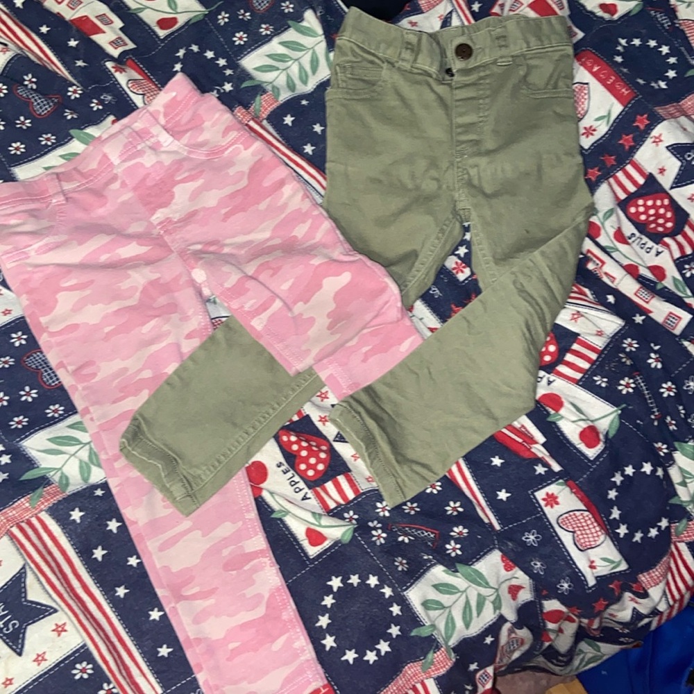 Girl jeans size 4T gently used smoking pet free home